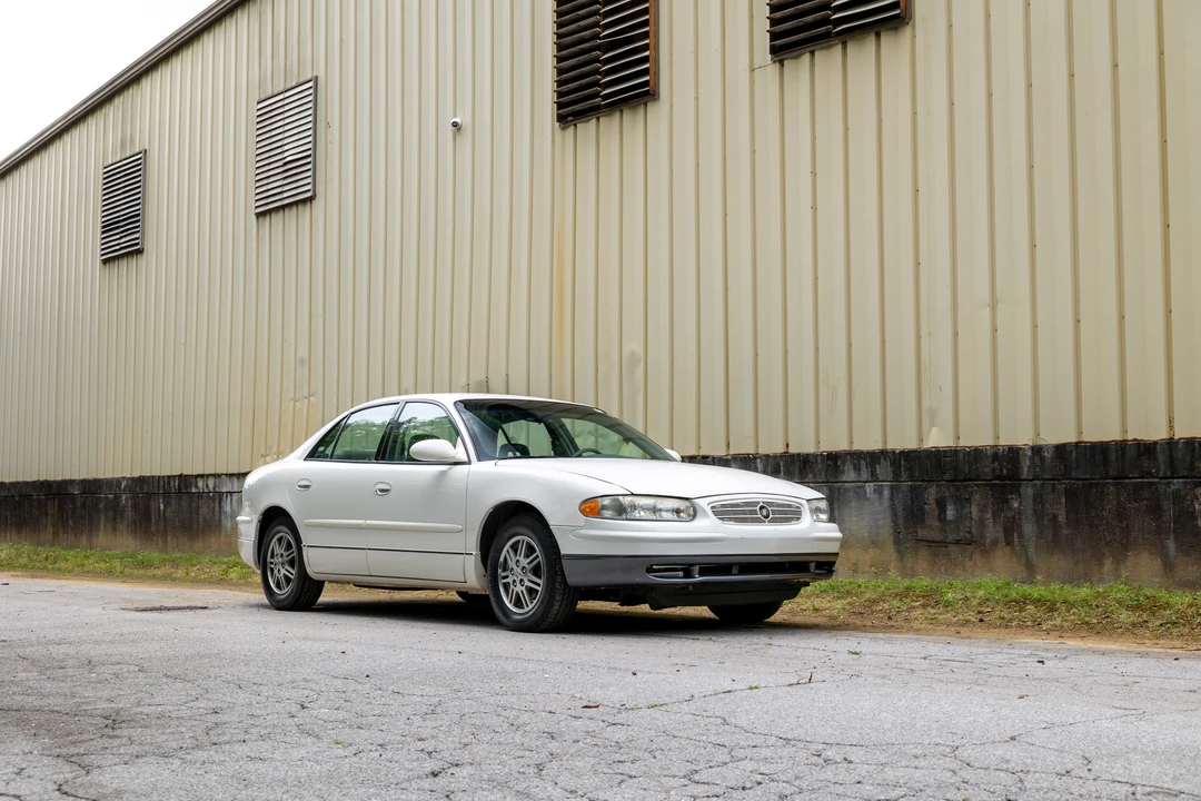 2002 Buick Regal - Image 3 of 31