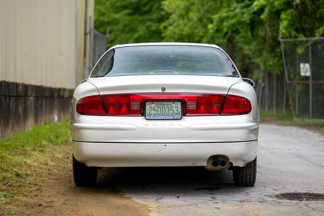 2002 Buick Regal - Image 10 of 31