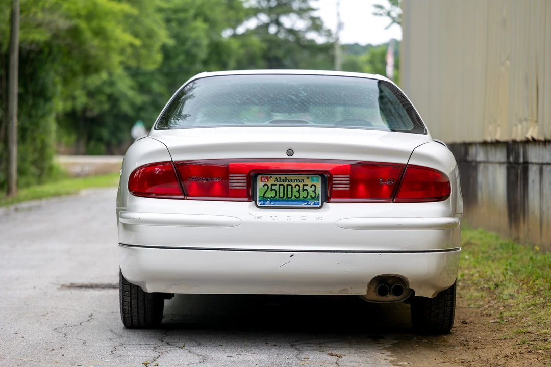 2002 Buick Regal - Image 11 of 31