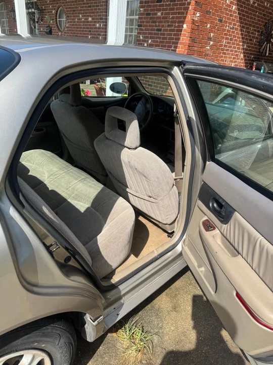 2002 Buick Regal - Image 13 of 20