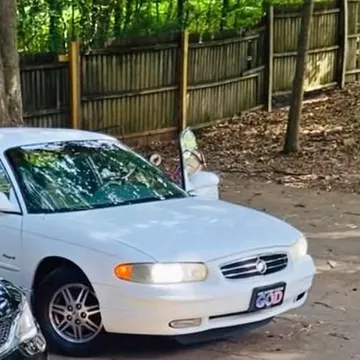 2002 Buick Regal LS Sedan 4D