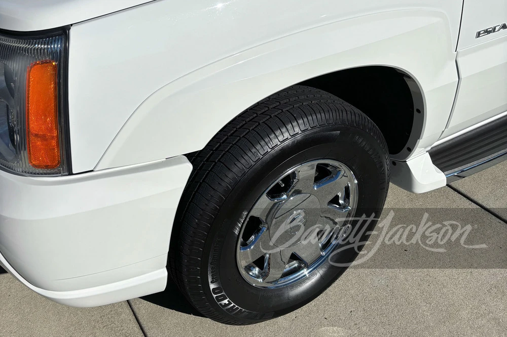 2002 Cadillac Escalade & EXT 2nd Gen - Image 11 of 23