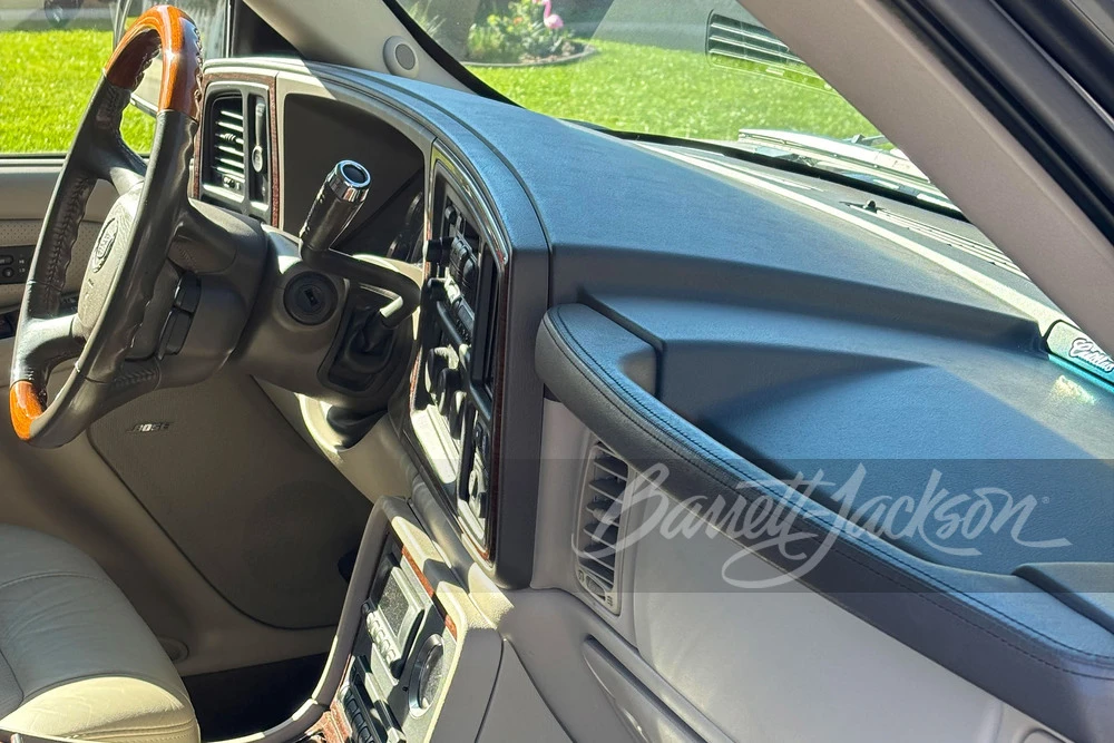 2002 Cadillac Escalade & EXT 2nd Gen - Image 14 of 23