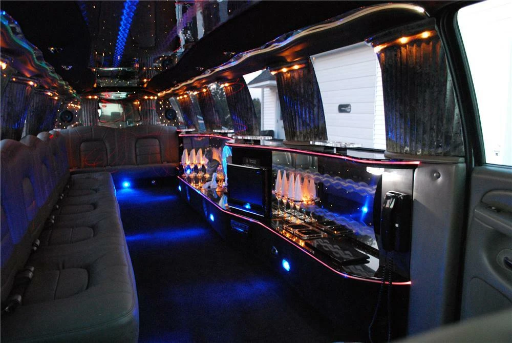 2002 Cadillac Escalade & EXT 2nd Gen - Image 4 of 5