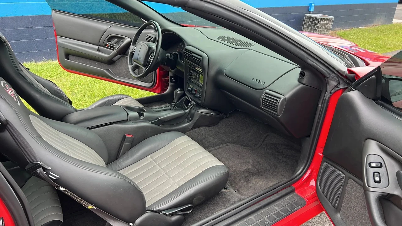 2002 Chevrolet Camaro 4th Gen - Image 14 of 31