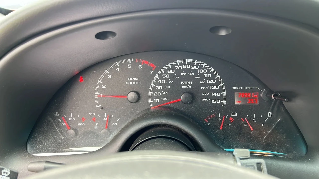 2002 Chevrolet Camaro 4th Gen - Image 18 of 31