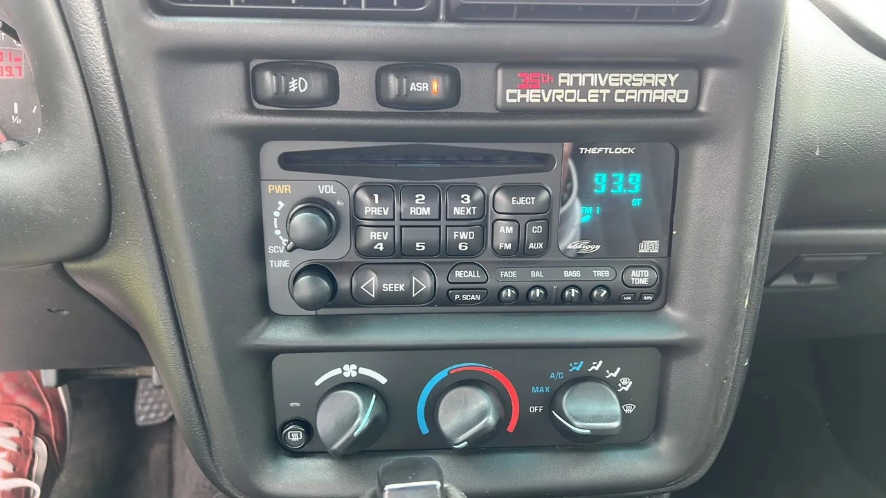 2002 Chevrolet Camaro 4th Gen - Image 16 of 31