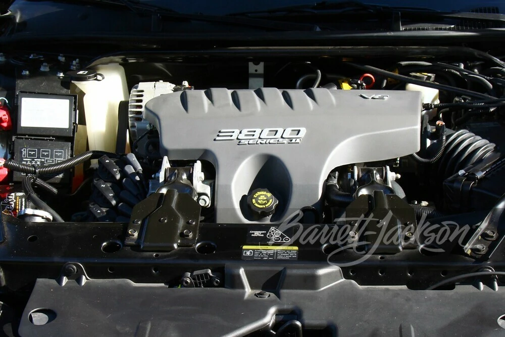 2002 Chevrolet Monte Carlo 6th Gen - Image 2 of 24