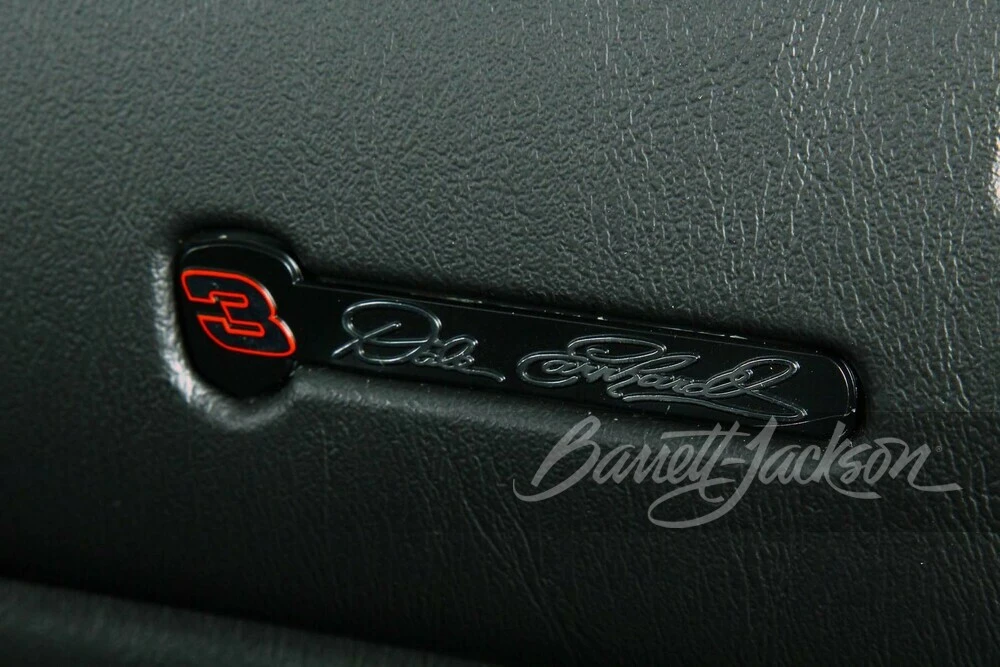 2002 Chevrolet Monte Carlo 6th Gen - Image 9 of 24