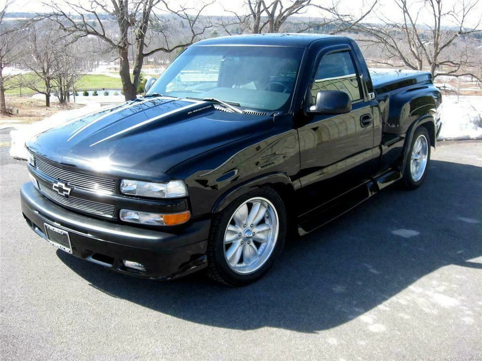 2002 Chevrolet Silverado 1st Gen - Image 2 of 3