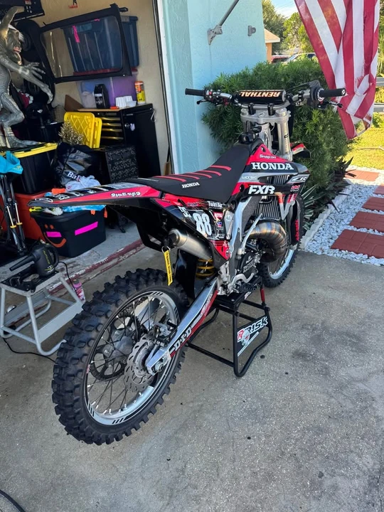 2002 Honda CR - Image 4 of 5