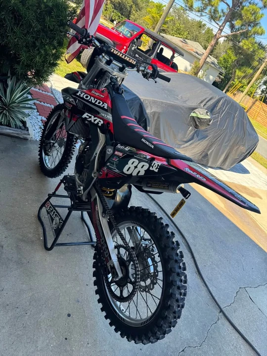 2002 Honda CR - Image 5 of 5