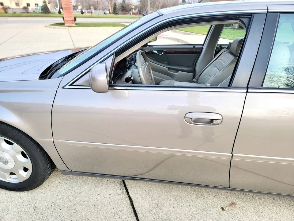 2002 Cadillac DeVille 8th Gen - Image 25 of 31
