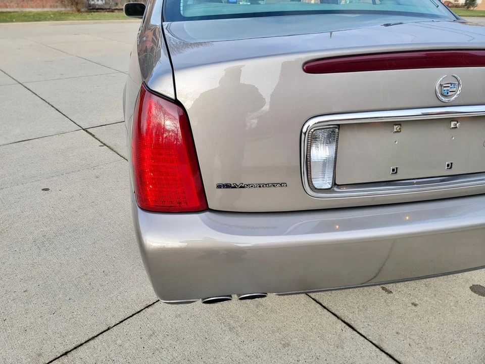 2002 Cadillac DeVille 8th Gen - Image 28 of 31