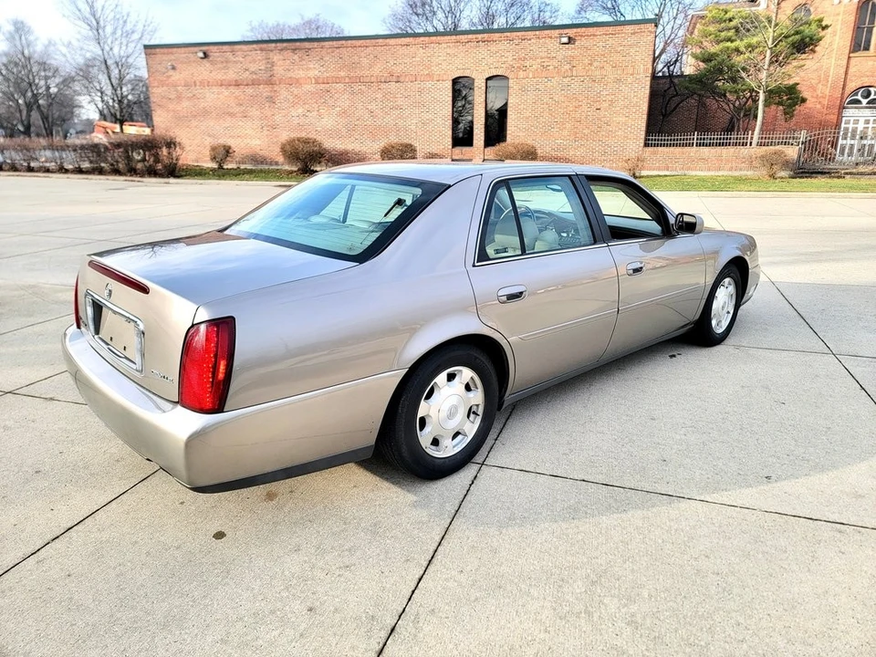 2002 Cadillac DeVille 8th Gen - Image 8 of 31