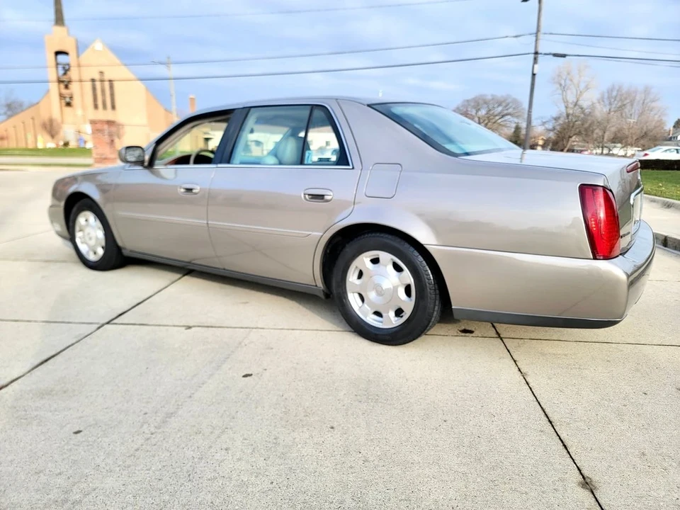 2002 Cadillac DeVille 8th Gen - Image 6 of 12