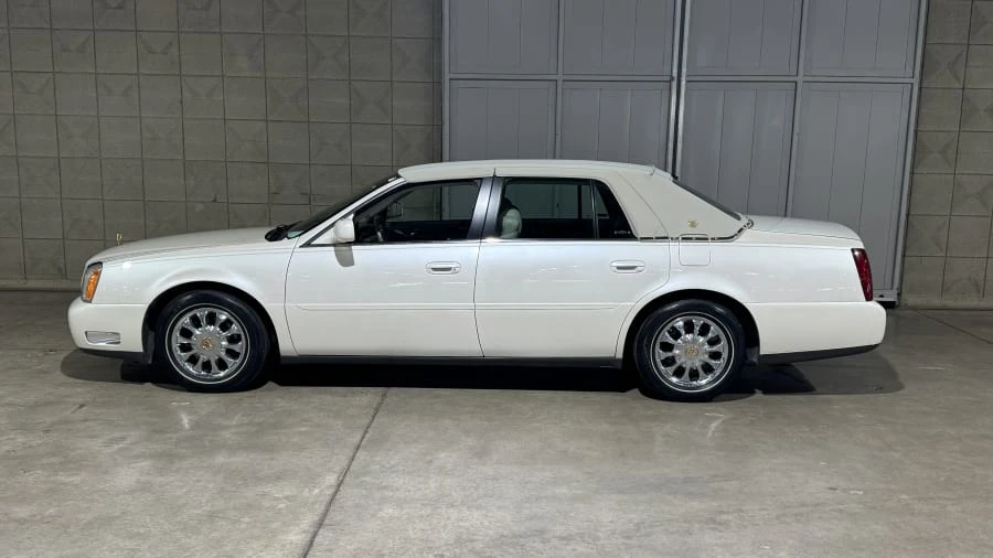 2002 Cadillac DeVille 8th Gen - Image 2 of 9