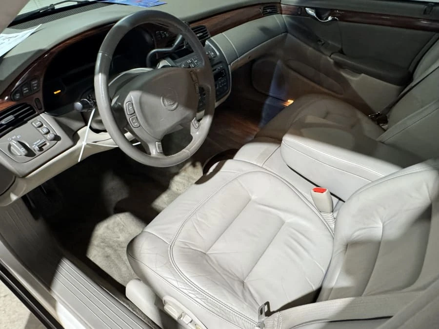 2002 Cadillac DeVille 8th Gen - Image 4 of 9
