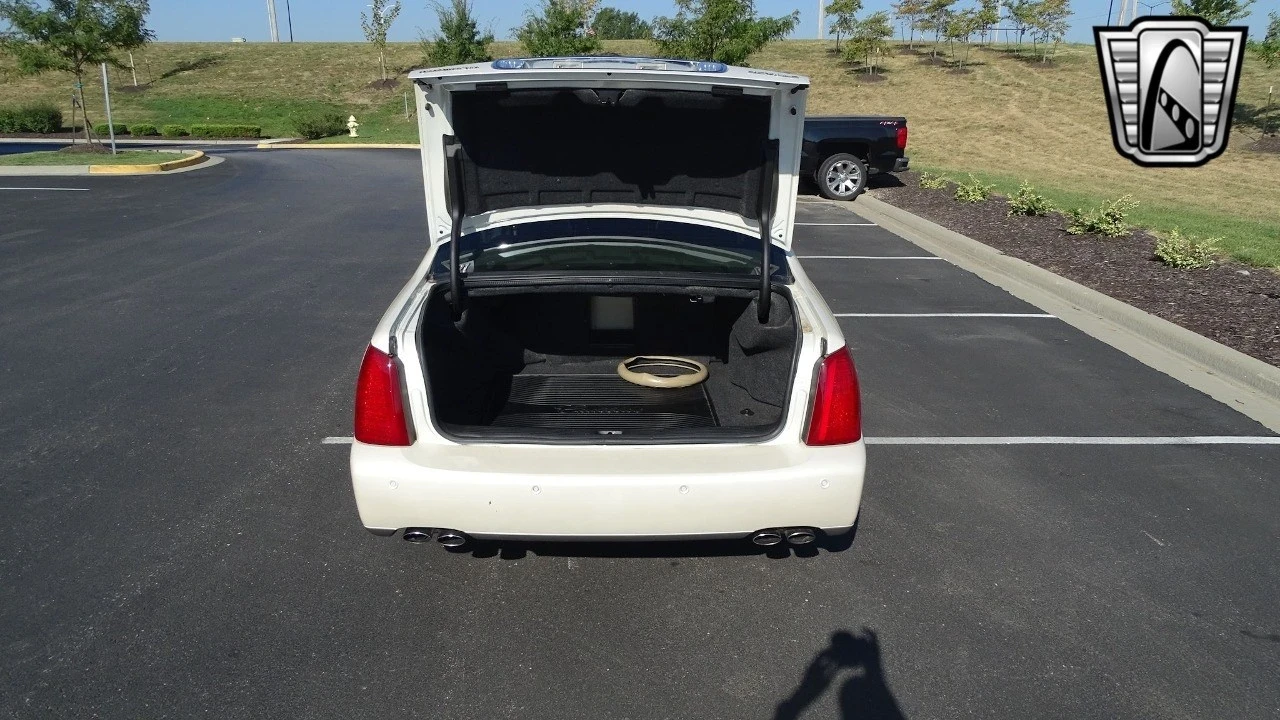 2002 Cadillac DeVille 7th Gen - Image 15 of 21