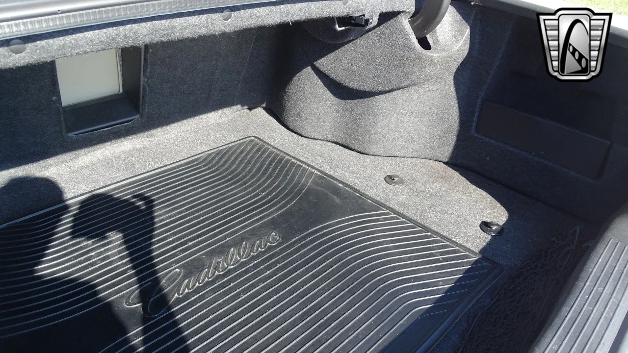 2002 Cadillac DeVille 7th Gen - Image 18 of 21
