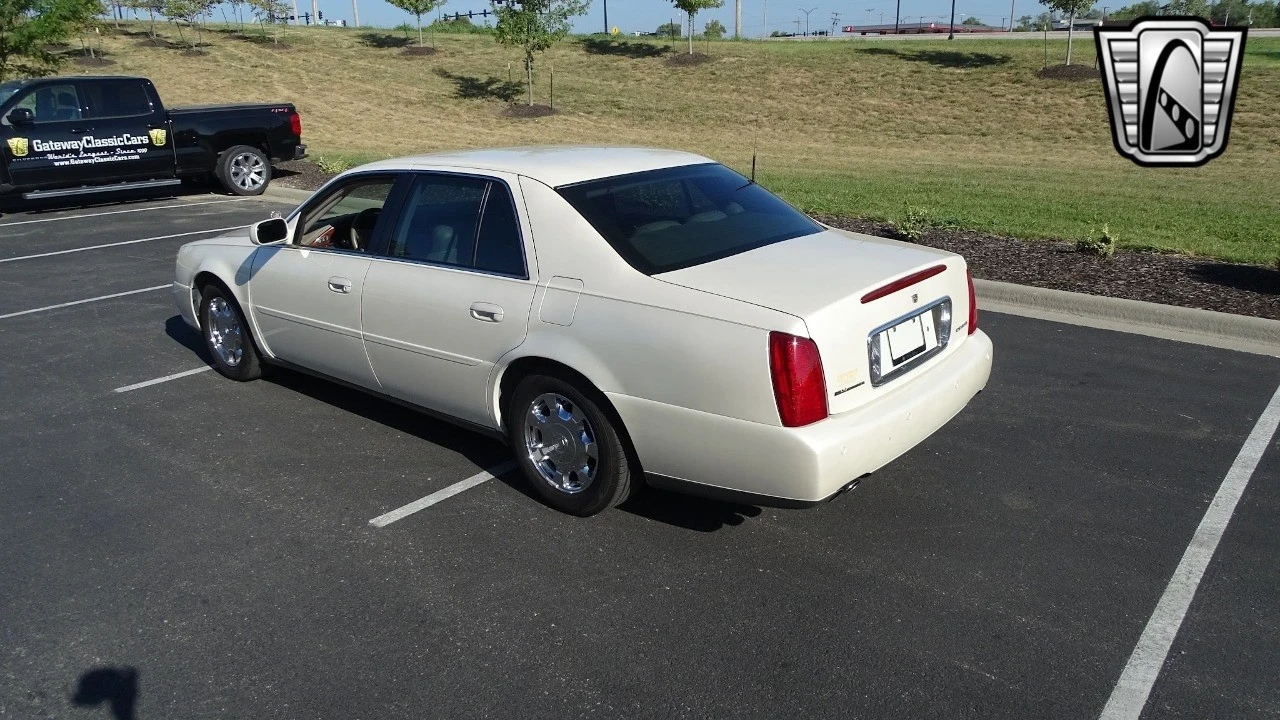 2002 Cadillac DeVille 7th Gen - Image 10 of 21