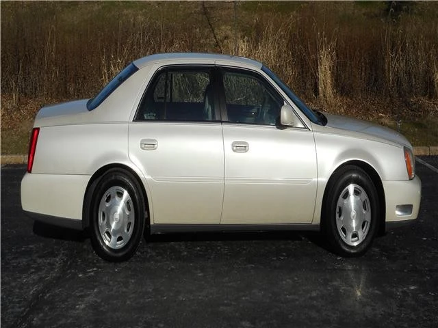 2002 Cadillac DeVille 8th Gen - Image 2 of 12