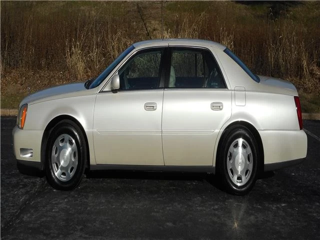 2002 Cadillac DeVille 8th Gen - Image 8 of 12