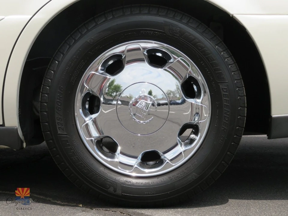 2002 Cadillac DeVille 8th Gen - Image 22 of 31