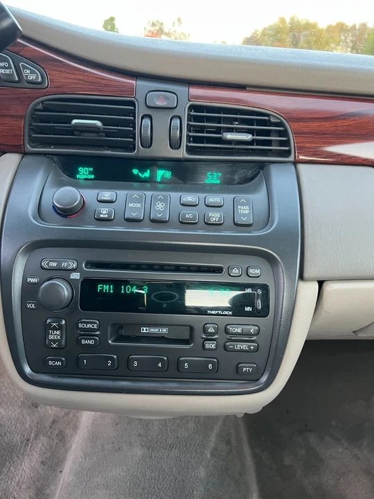 2002 Cadillac DeVille 8th Gen - Image 18 of 21