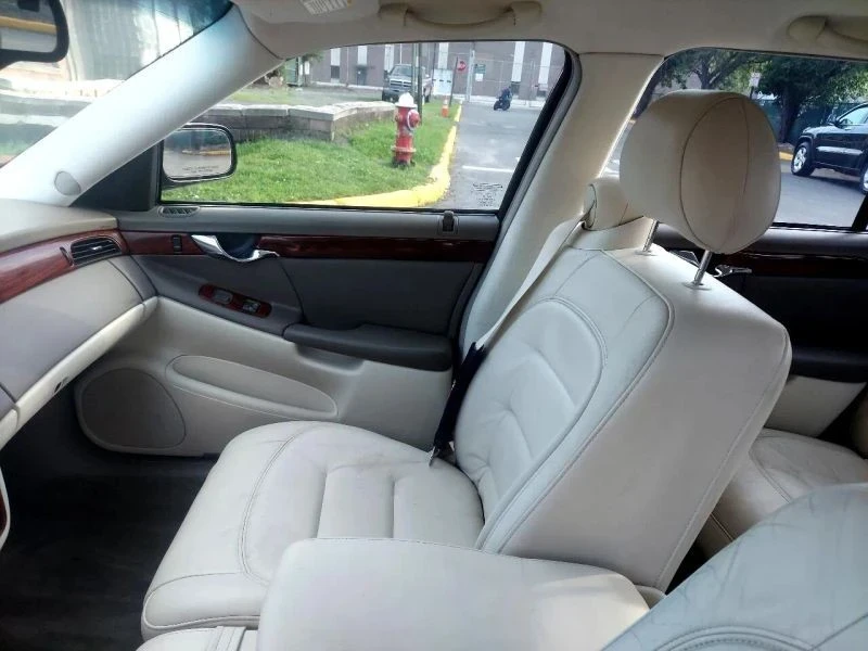 2002 Cadillac DeVille 8th Gen - Image 11 of 12