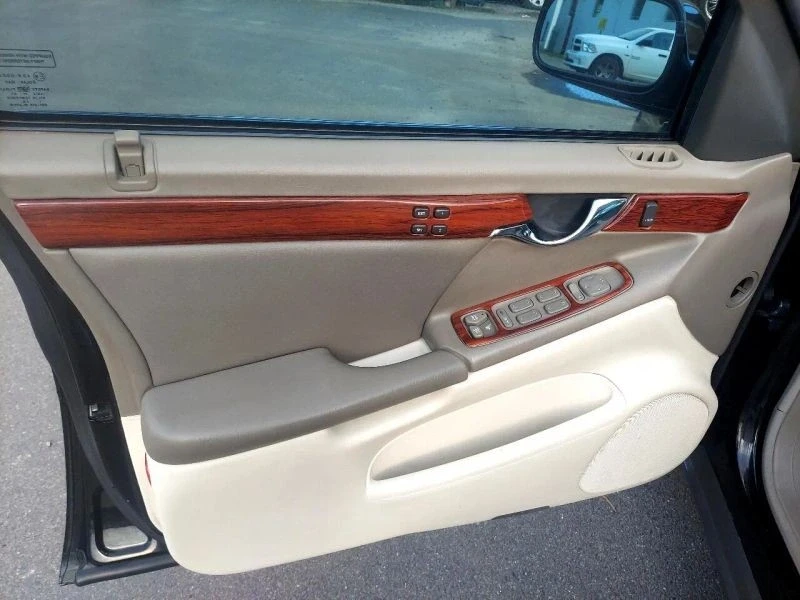 2002 Cadillac DeVille 8th Gen - Image 9 of 12