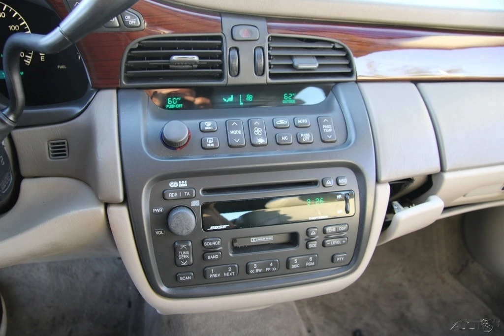 2002 Cadillac DeVille 8th Gen - Image 16 of 21