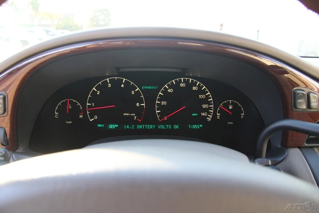 2002 Cadillac DeVille 8th Gen - Image 13 of 21