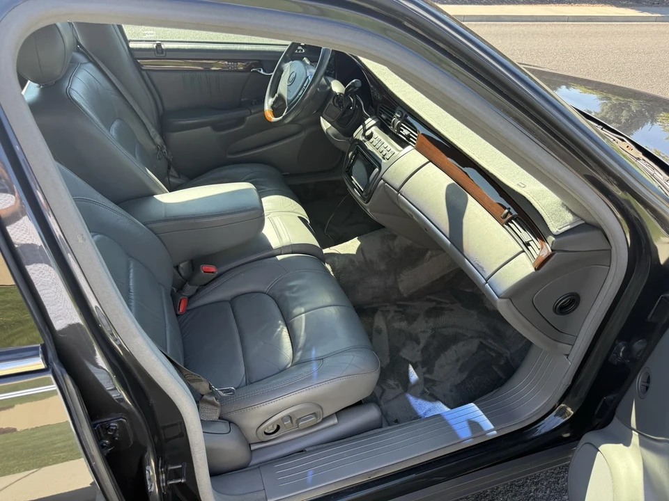 2002 Cadillac DeVille 8th Gen - Image 8 of 12
