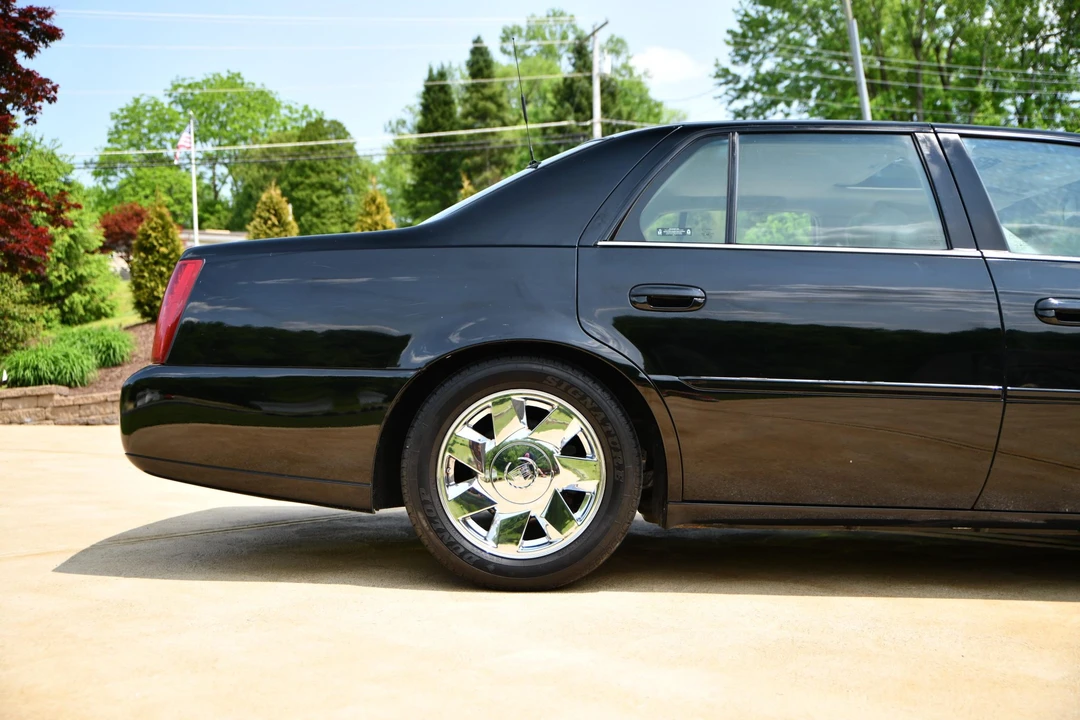 2002 Cadillac DeVille 8th Gen - Image 22 of 31
