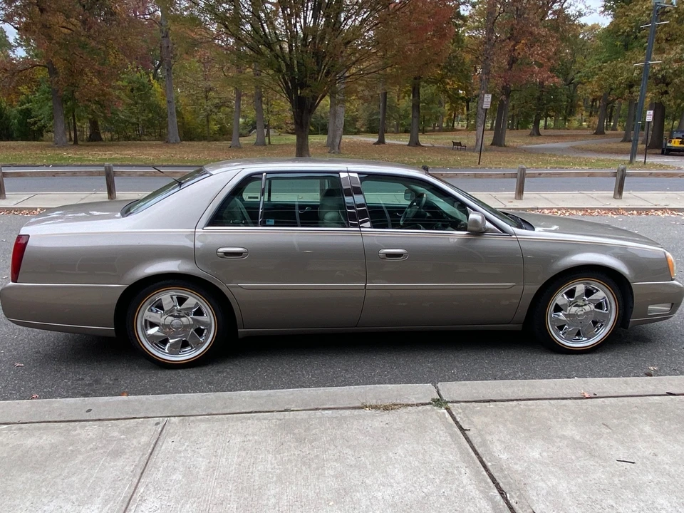 2002 Cadillac DeVille 8th Gen - Image 9 of 21