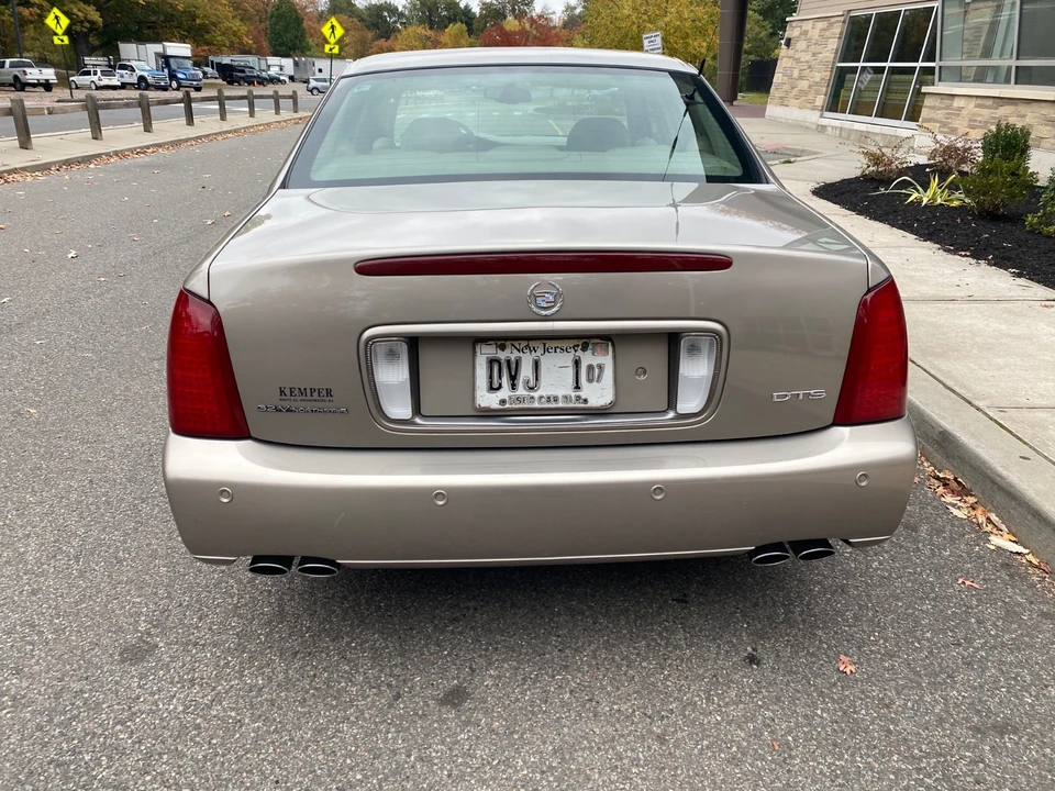 2002 Cadillac DeVille 8th Gen - Image 12 of 21
