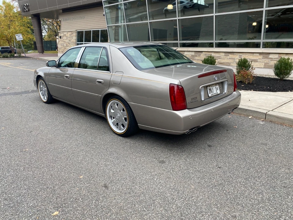 2002 Cadillac DeVille 8th Gen - Image 16 of 21