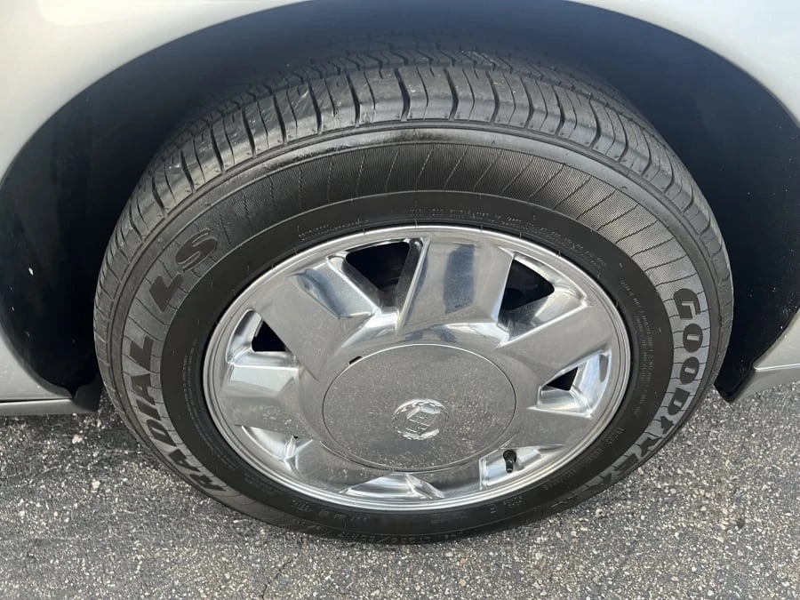 2002 Cadillac DeVille 8th Gen - Image 9 of 27