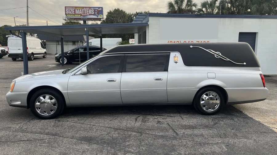 2002 Cadillac DeVille 8th Gen - Image 2 of 27