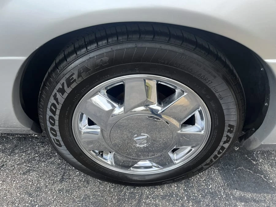 2002 Cadillac DeVille 8th Gen - Image 11 of 27