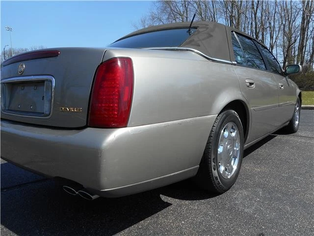 2002 Cadillac DeVille 8th Gen - Image 4 of 12