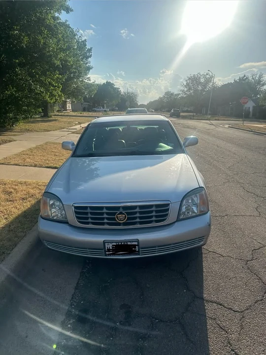 2002 Cadillac DeVille 8th Gen - Image 2 of 7