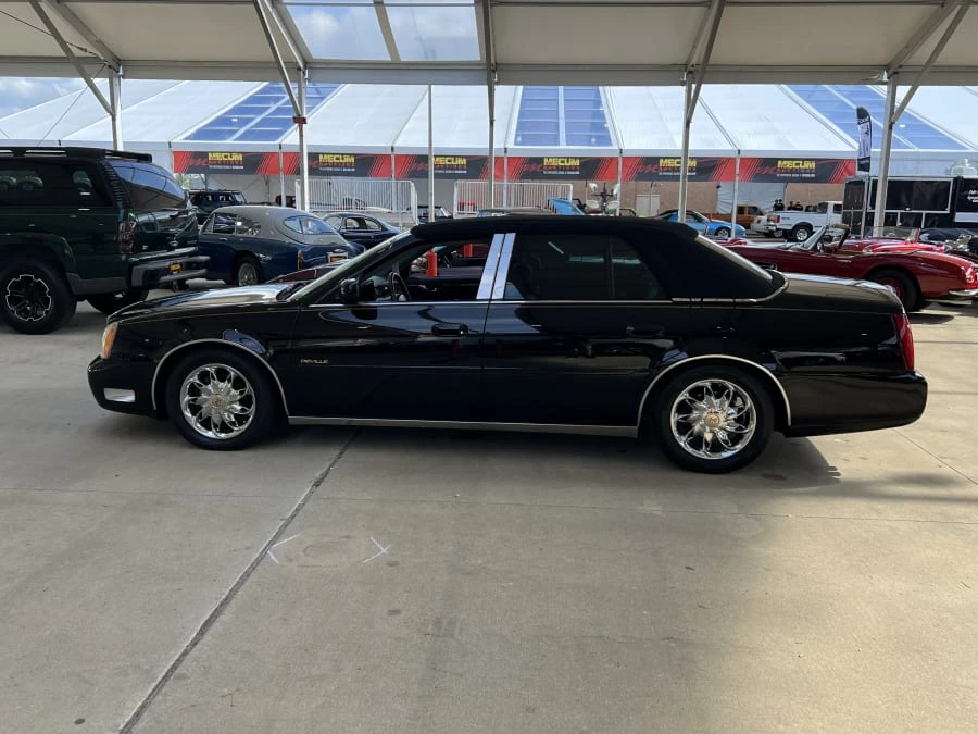 2002 Cadillac DeVille 8th Gen - Image 2 of 10