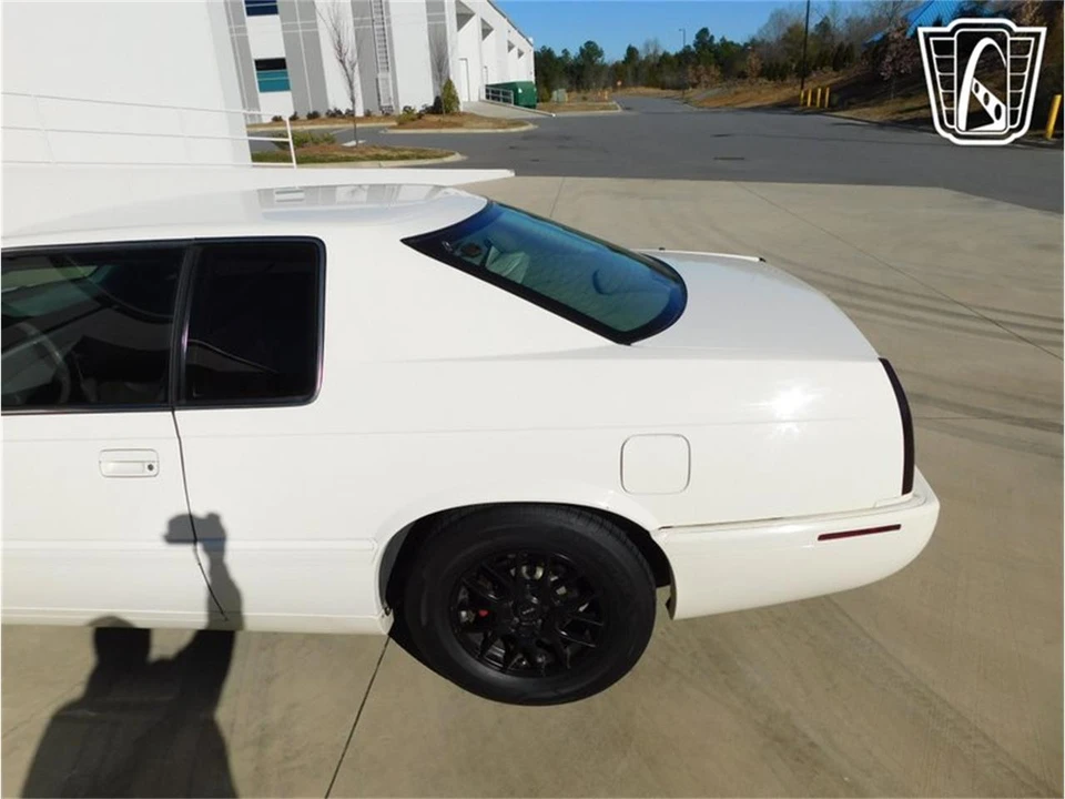 2002 Cadillac Eldorado 12th Gen - Image 17 of 31