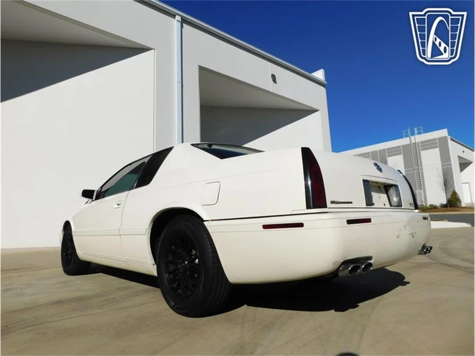 2002 Cadillac Eldorado 12th Gen - Image 18 of 31