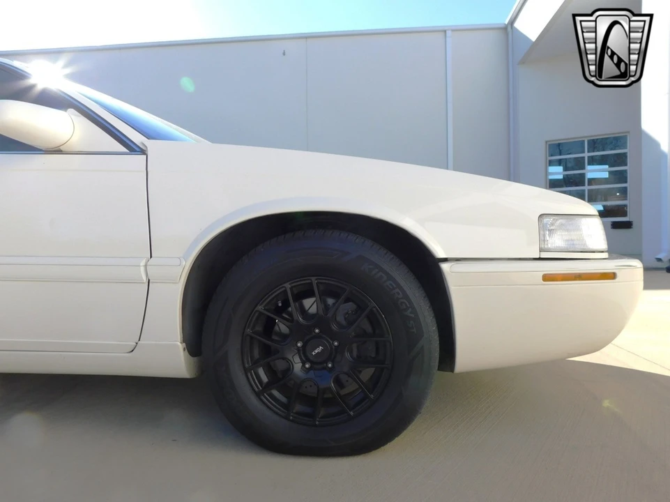 2002 Cadillac Eldorado 12th Gen - Image 15 of 21