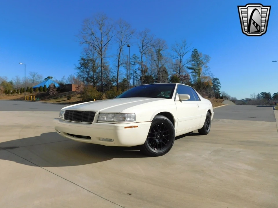 2002 Cadillac Eldorado 12th Gen - Image 3 of 21