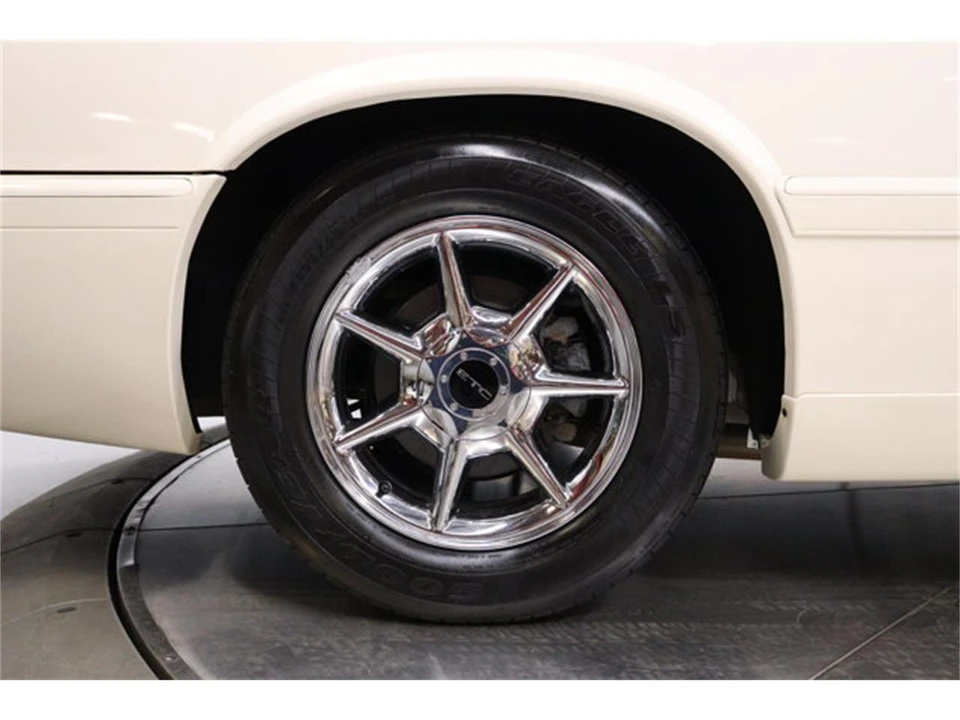 2002 Cadillac Eldorado 12th Gen - Image 28 of 31