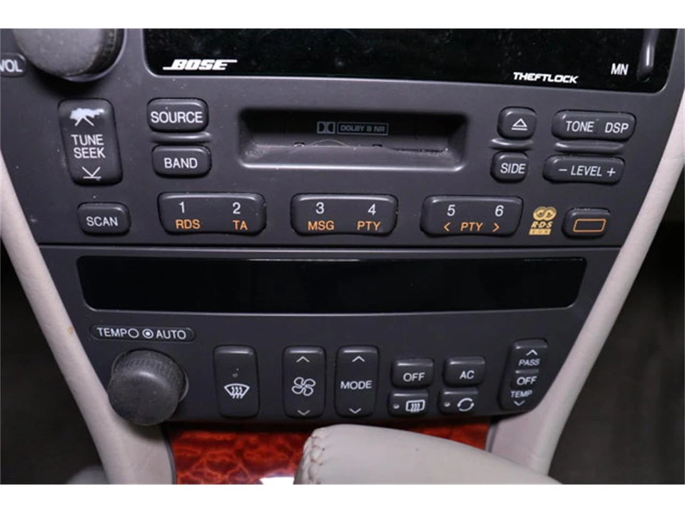 2002 Cadillac Eldorado 12th Gen - Image 13 of 31